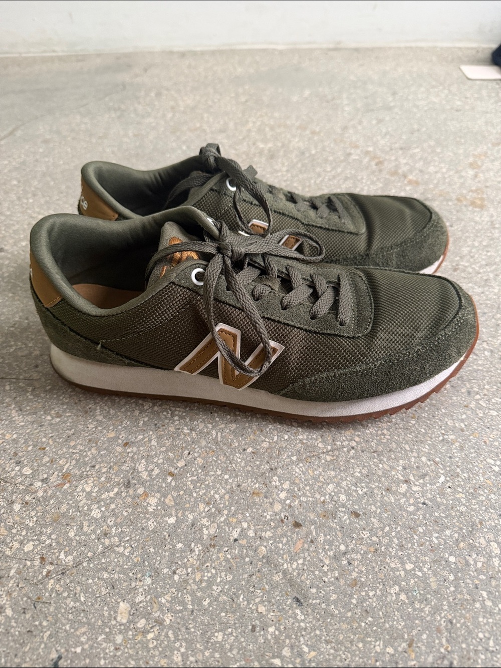 New Balance Men's Sneakers in Olive Green with Tan Accents